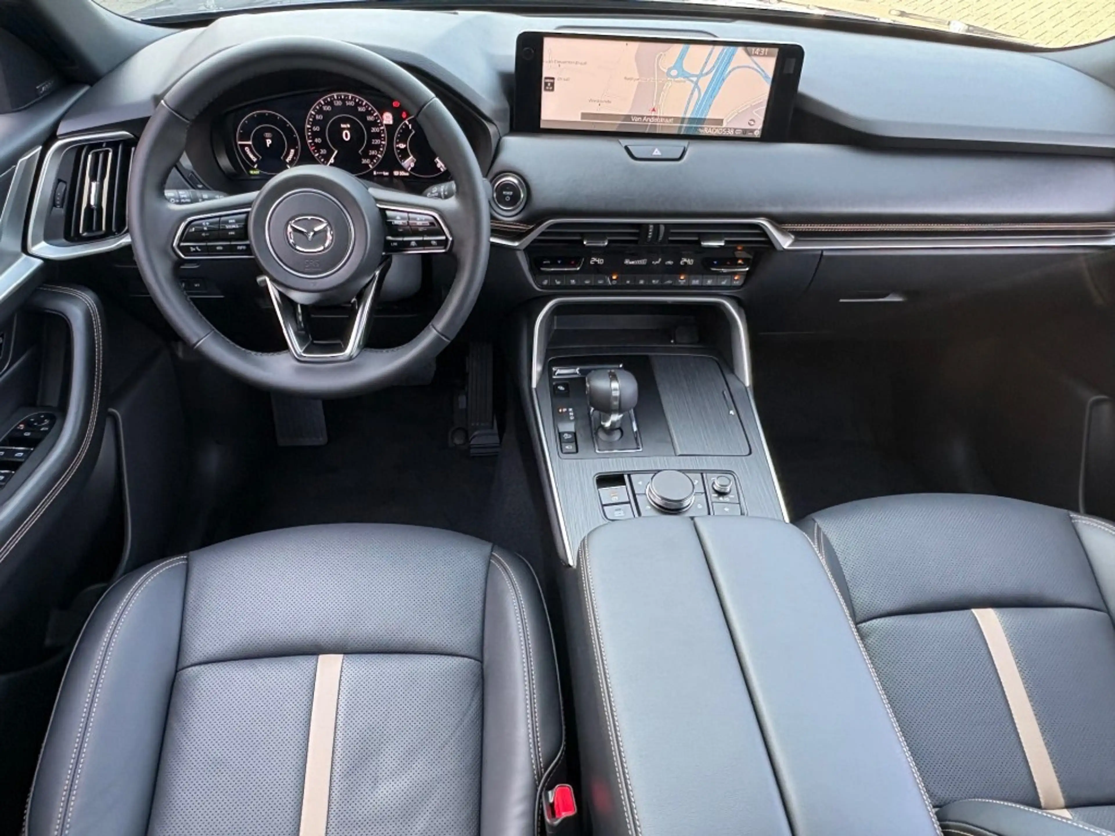 Mazda CX-80 2.5 E-SKYACTIV AWD PLUG-IN HONURA PLUS 7PERS. AUT — photo 7