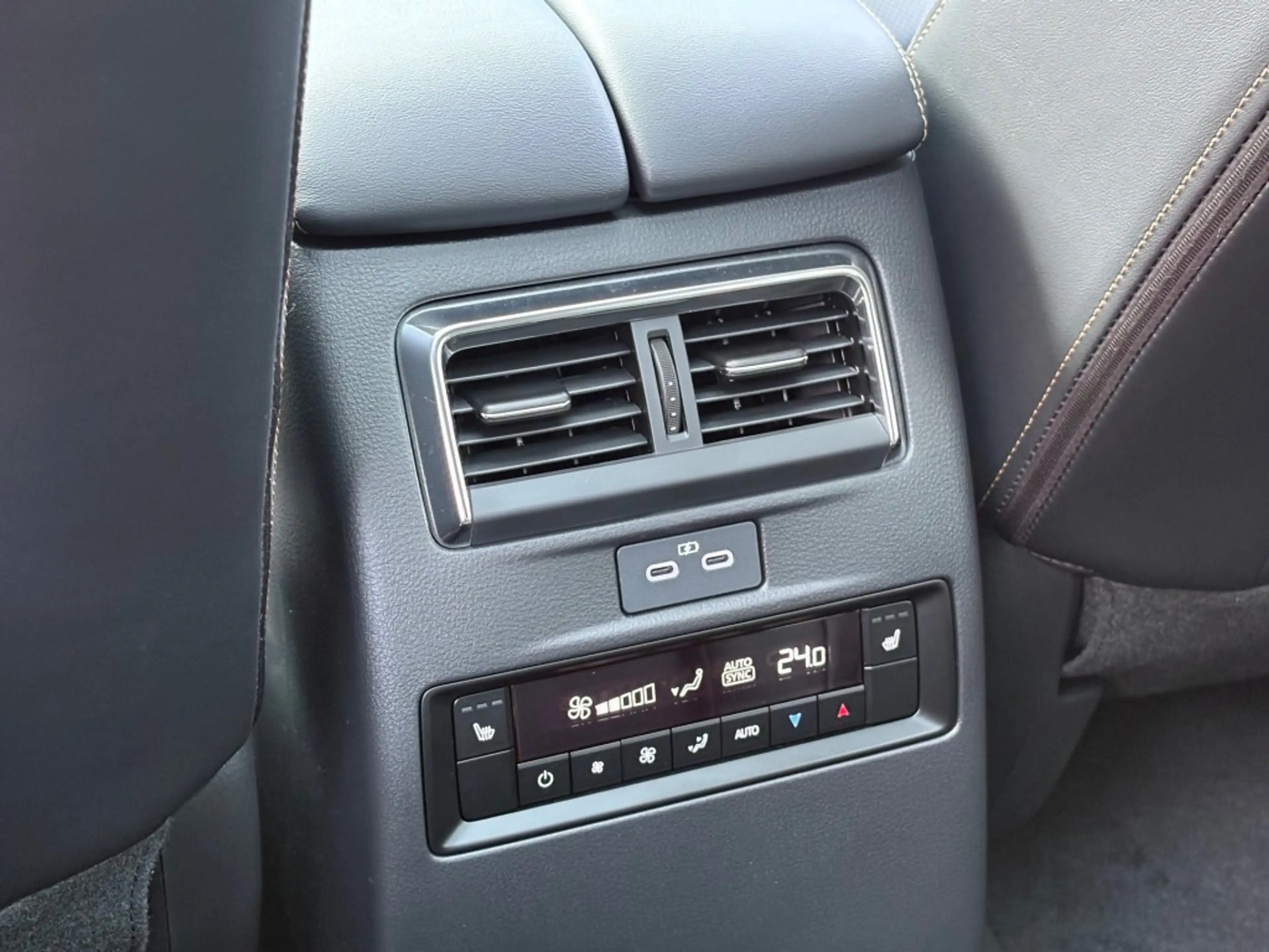 Mazda CX-80 2.5 E-SKYACTIV AWD PLUG-IN HONURA PLUS 7PERS. AUT — photo 12