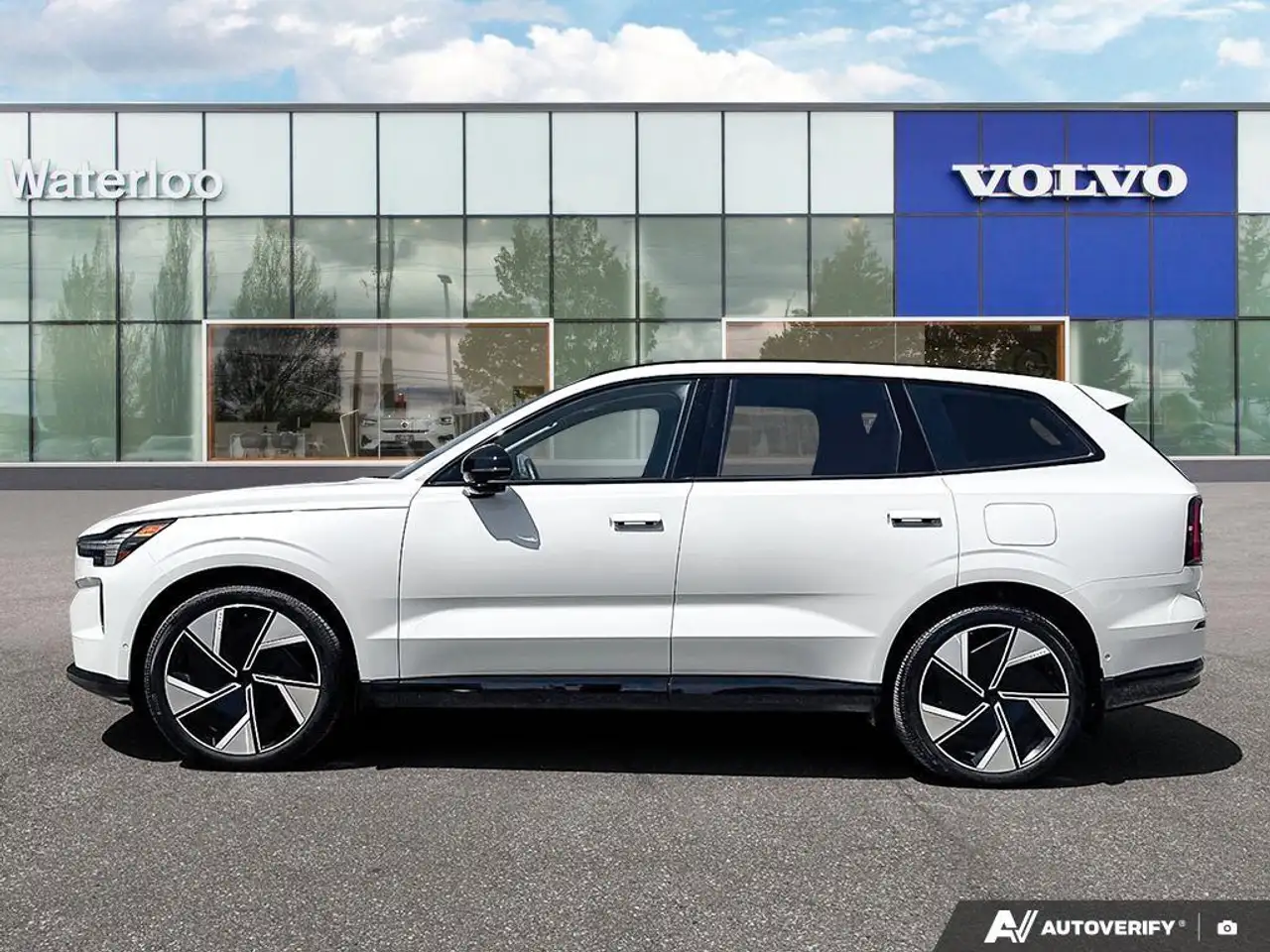 Volvo EX90 снимка Volvo EX90