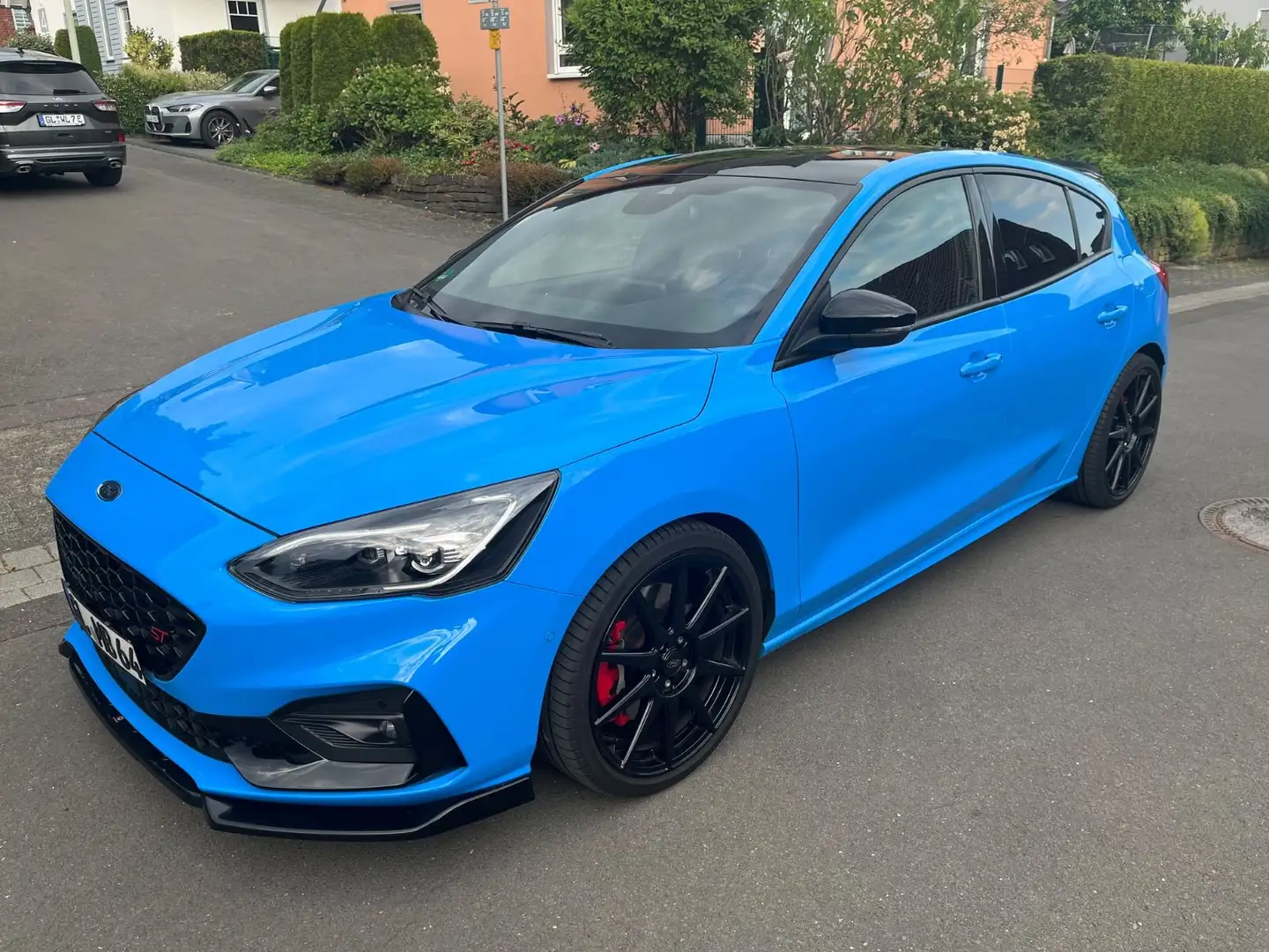 Ford Focus Lim. ST Edition Bleu - 1