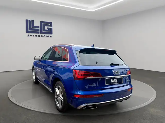 Audi Q5 view 6