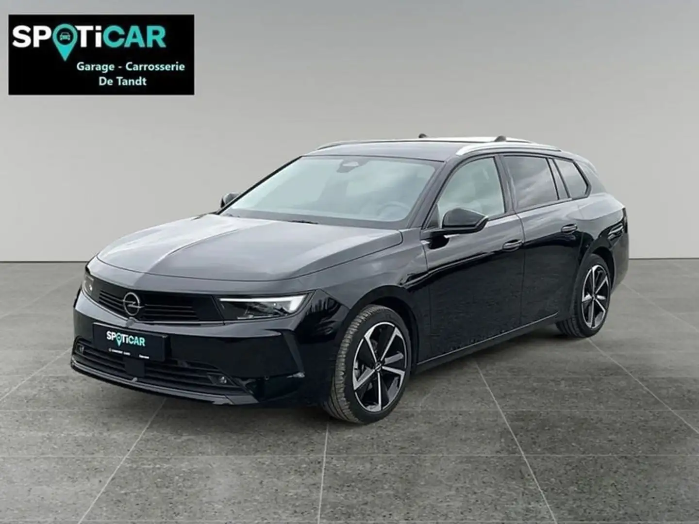 Opel Astra Elegance 1.2 Benzine 110 pk Nieuw Model Negro - 1