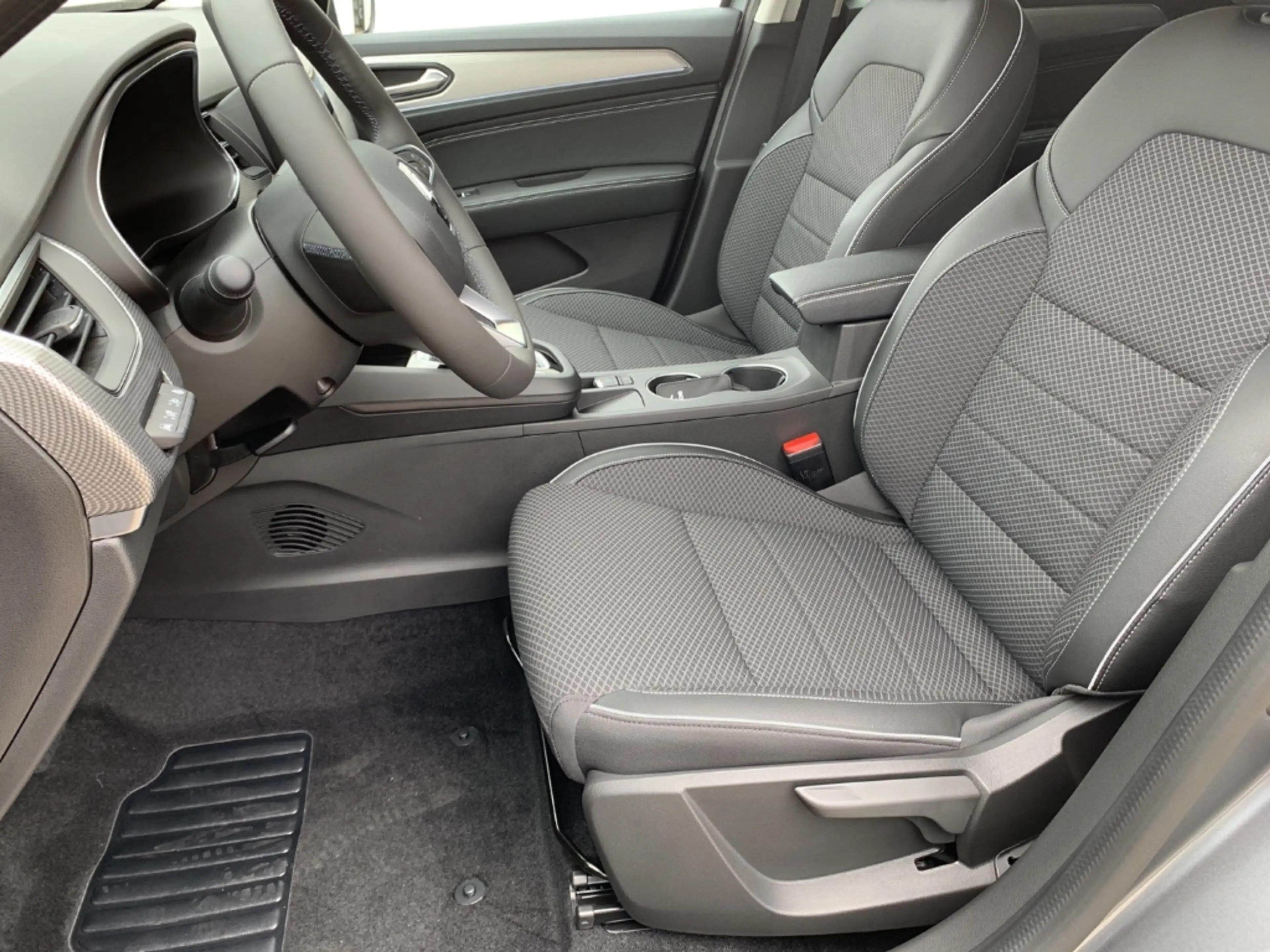 Renault Arkana INTENS HYBRID E-TECH 145 Intens PDC+ACC+KAMERA — photo 8
