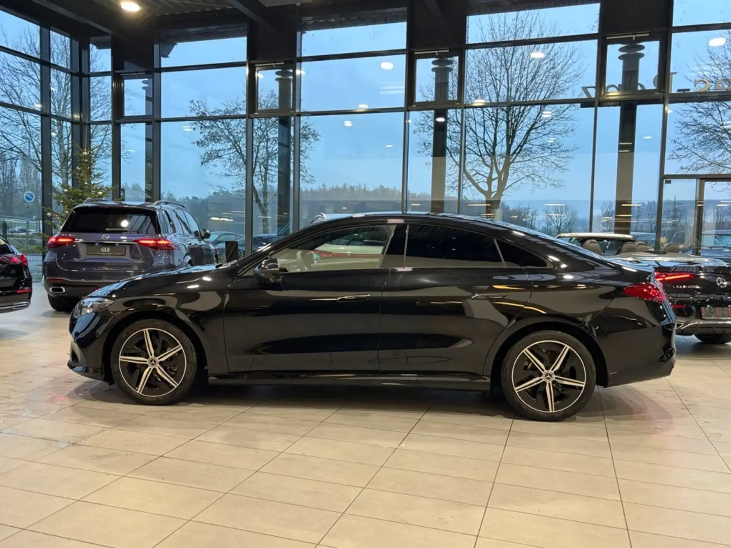 Mercedes-Benz CLA 250 + EQ AMG+PROGRESSIVE+AMBIENTE+MEMORY+MBUX Czarny - 2