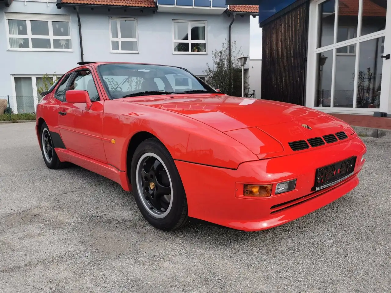 Porsche 944