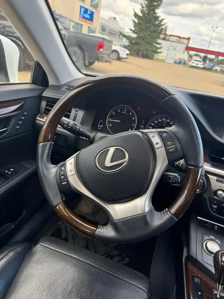 Lexus ES fotografie Lexus ES