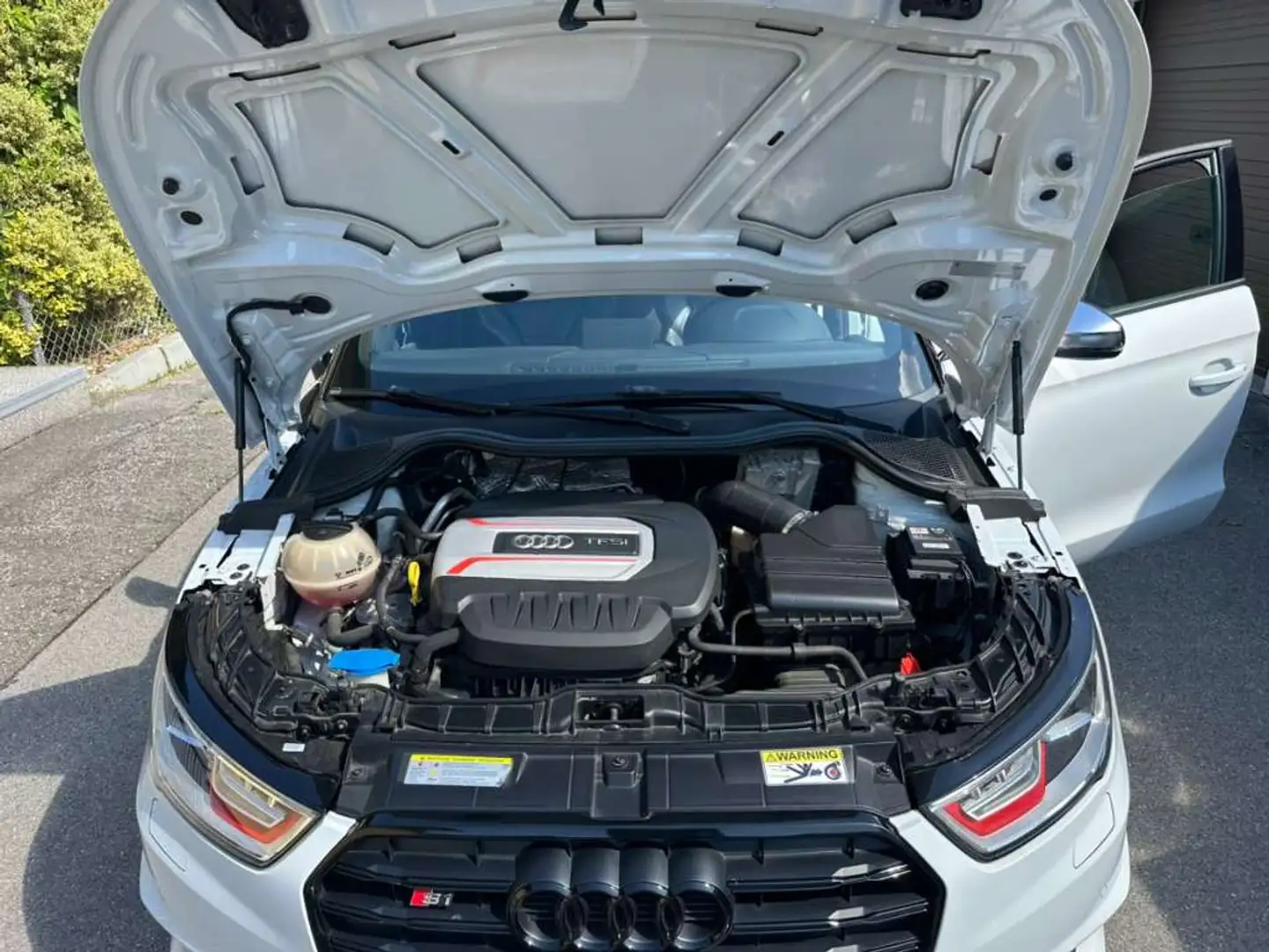 Audi S1 S1 2.0TFSI Quattro Optikpaket SB Schalensitze Bose BiXenon Vollleder Sport Red Eye Sportback Weiß - 2