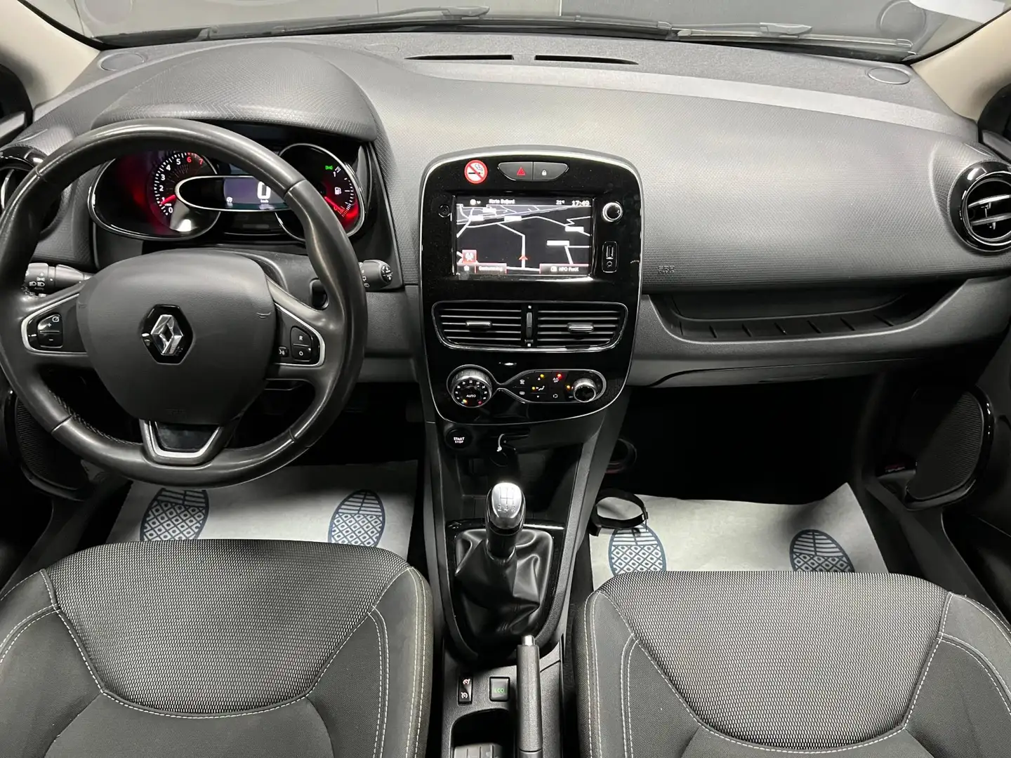 Renault Clio 0.9 TCe Zen | NAVI | CRUISE | KEYLESS | Grijs - 2