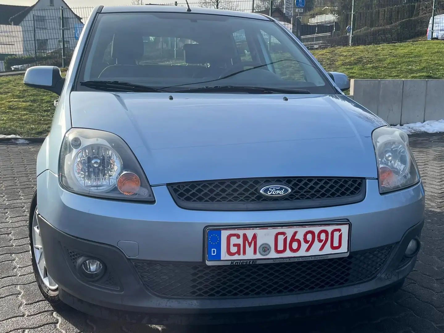 Ford Fiesta Fun 2.Hand Tüv Neu Blau - 1
