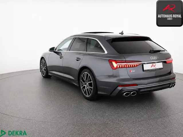 Audi S6 view 3