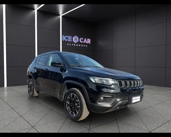 Jeep Compass view 3