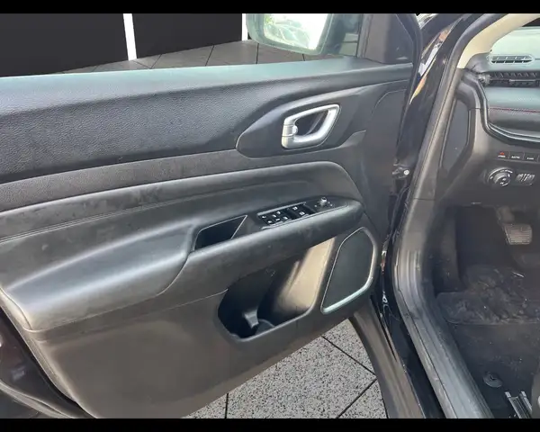 Jeep Compass view 15