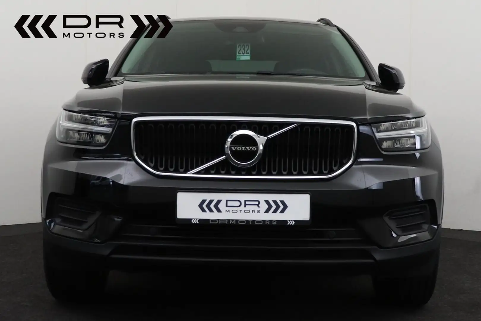 Volvo XC40 Volvo XC40 - T2 MOMENTUM CORE - BLUETOOTH - DAB Fekete - 2