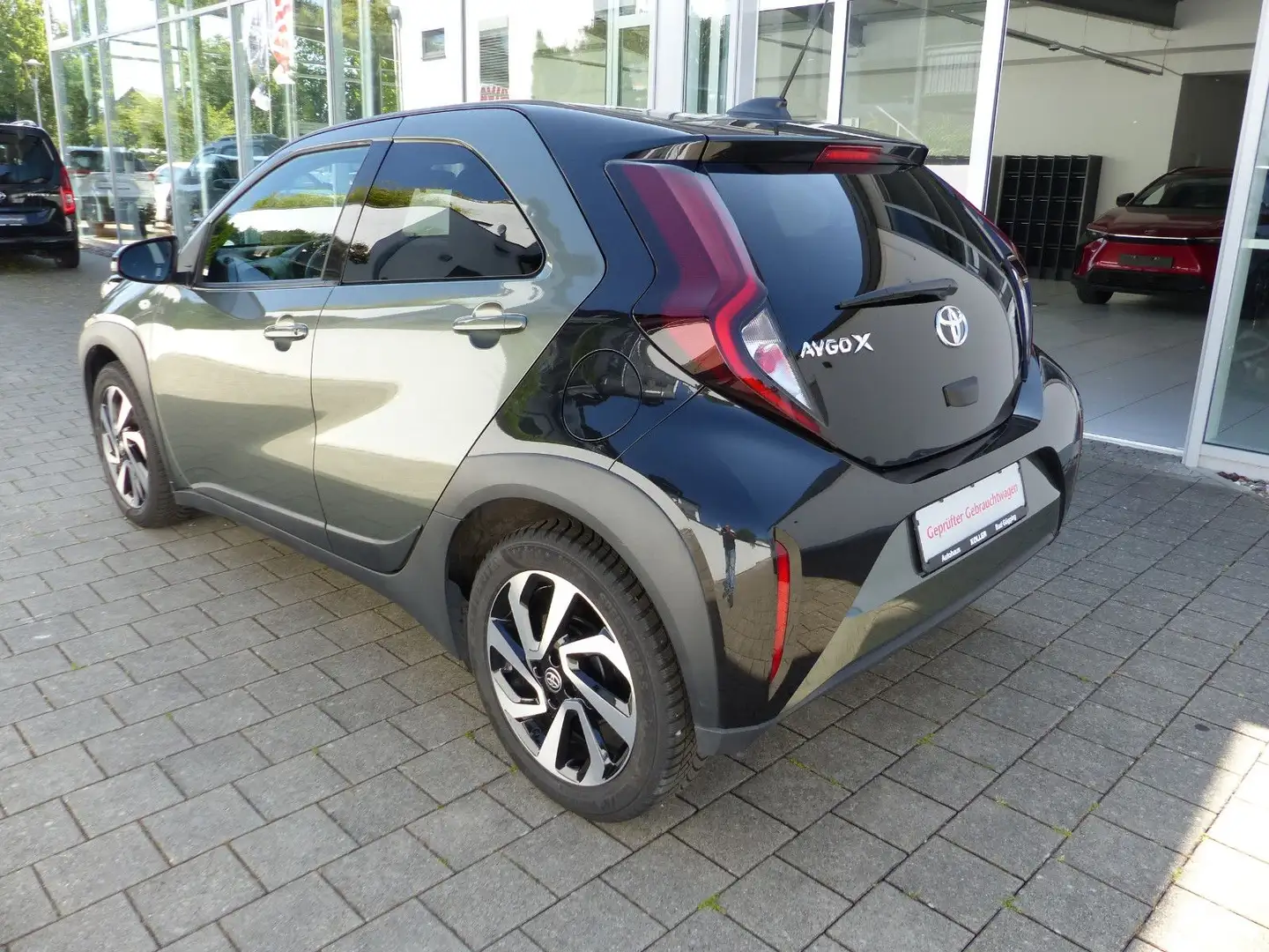 Toyota Aygo X Pulse Kamera CarPlay Tempomat SHZ Alu Groen - 2