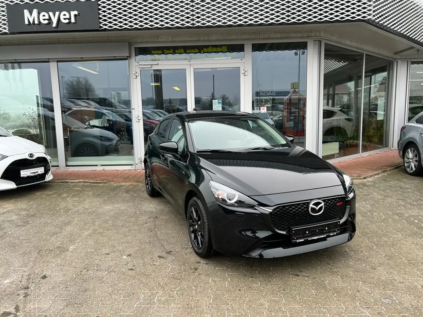 Mazda 2 1.5L e-SKYACTIV G 90PS Homura Schwarz - 1