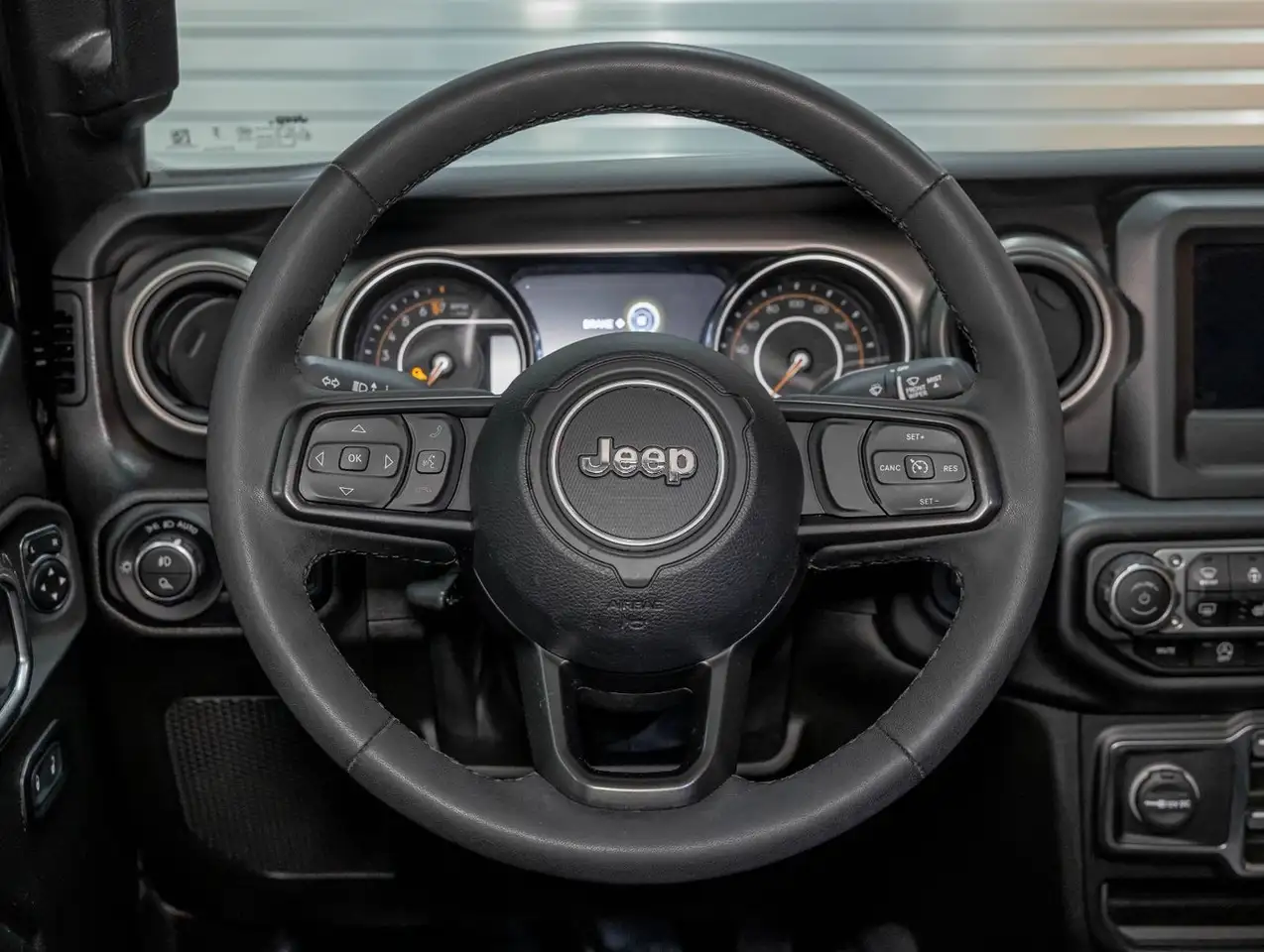 Jeep Gladiator снимка Jeep Gladiator