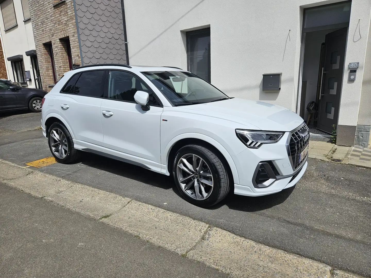 Audi Q3 35 TDi Sport Edition S line tronic - 2