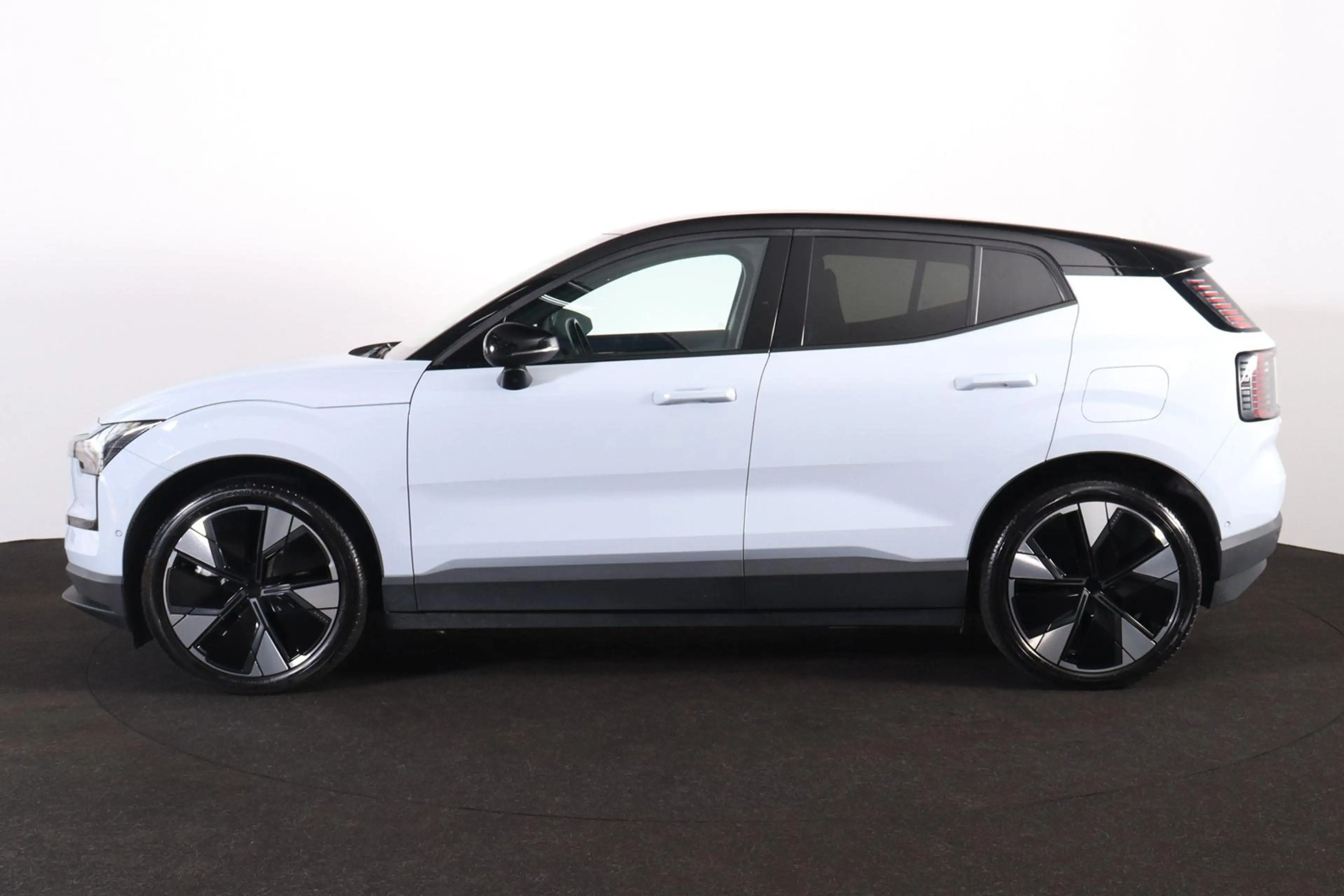 Volvo EX30 Performance Ultra 69 kWh - 360º Camera - Harman/Ka — photo 3