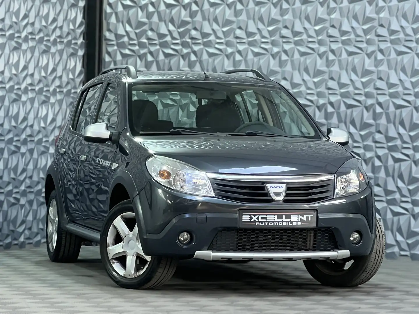 Dacia Sandero Stepway 1.6i*AIRCO*GARANTIE 12MOIS Gris - 2
