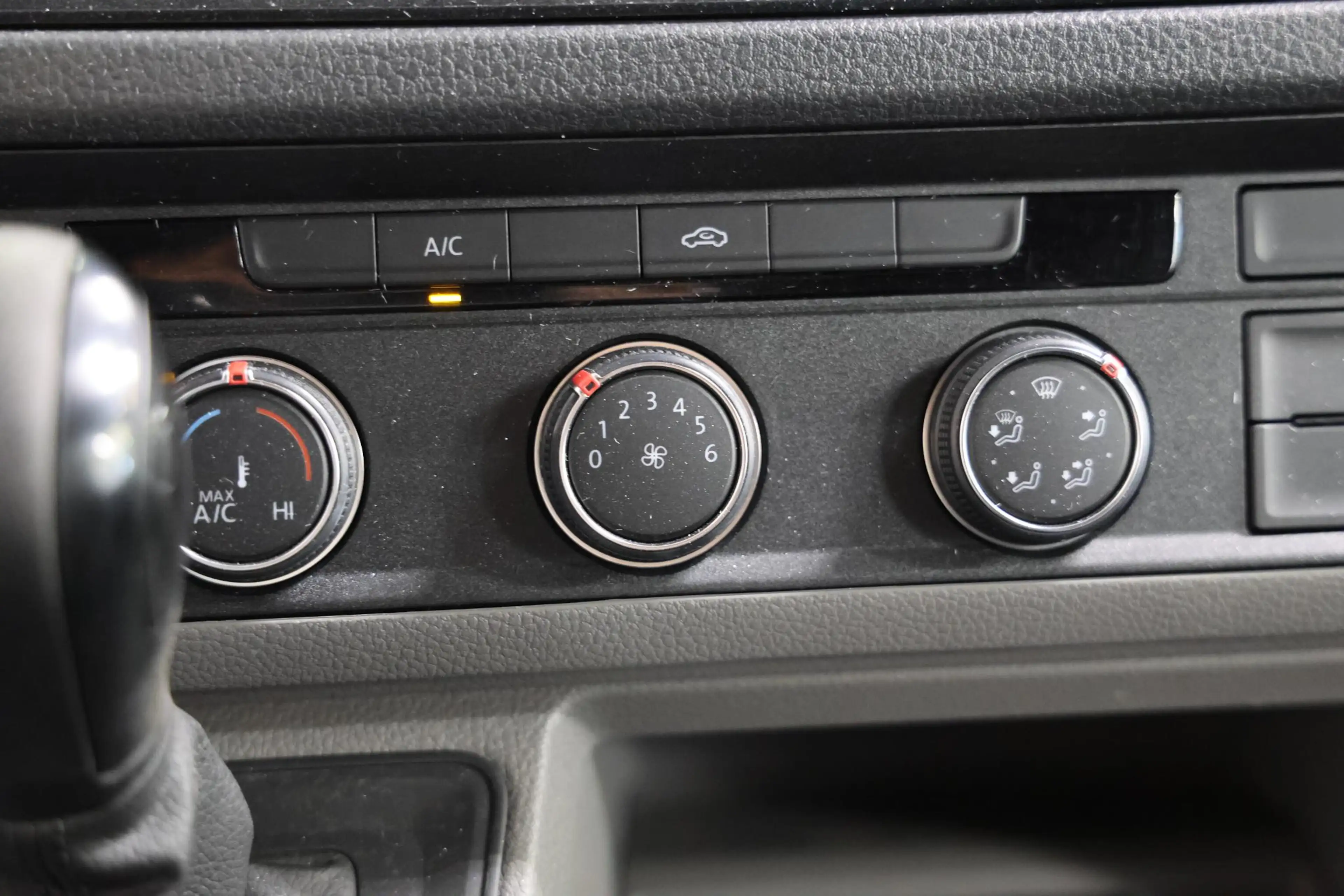 Volkswagen Crafter 2.0 TDI AUTOMAAT L3H3 LAADKLEP EN TREKHAAK — photo 16