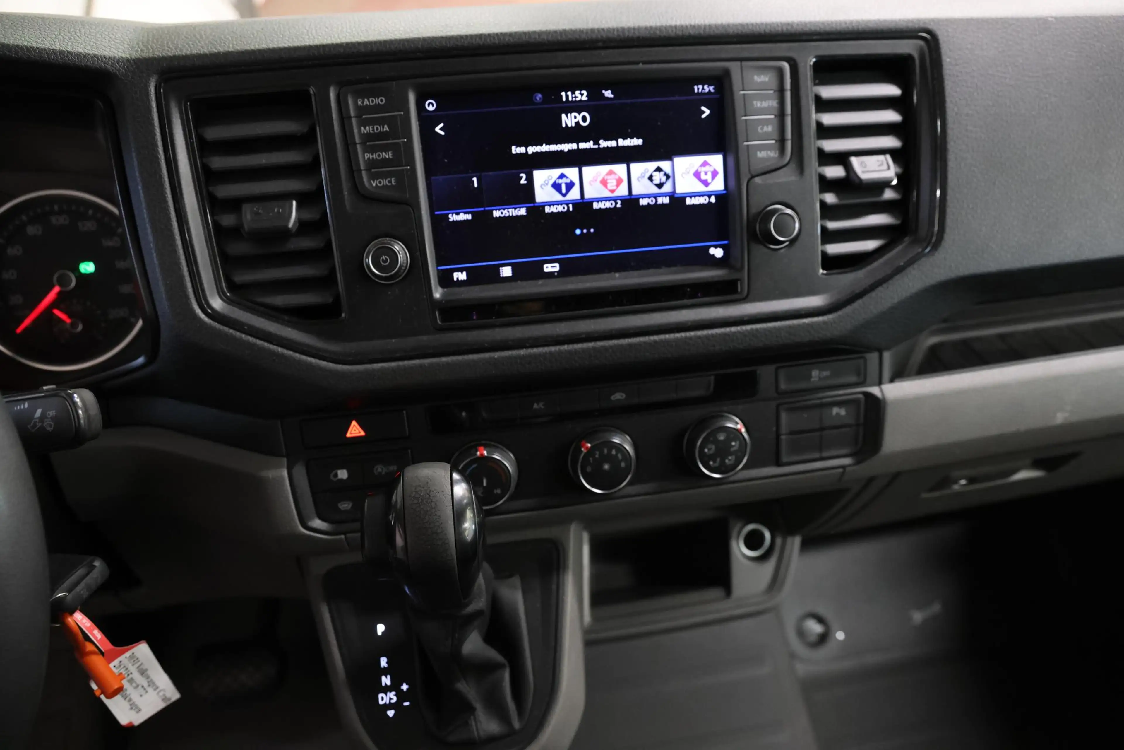 Volkswagen Crafter 2.0 TDI AUTOMAAT L3H3 LAADKLEP EN TREKHAAK — photo 13