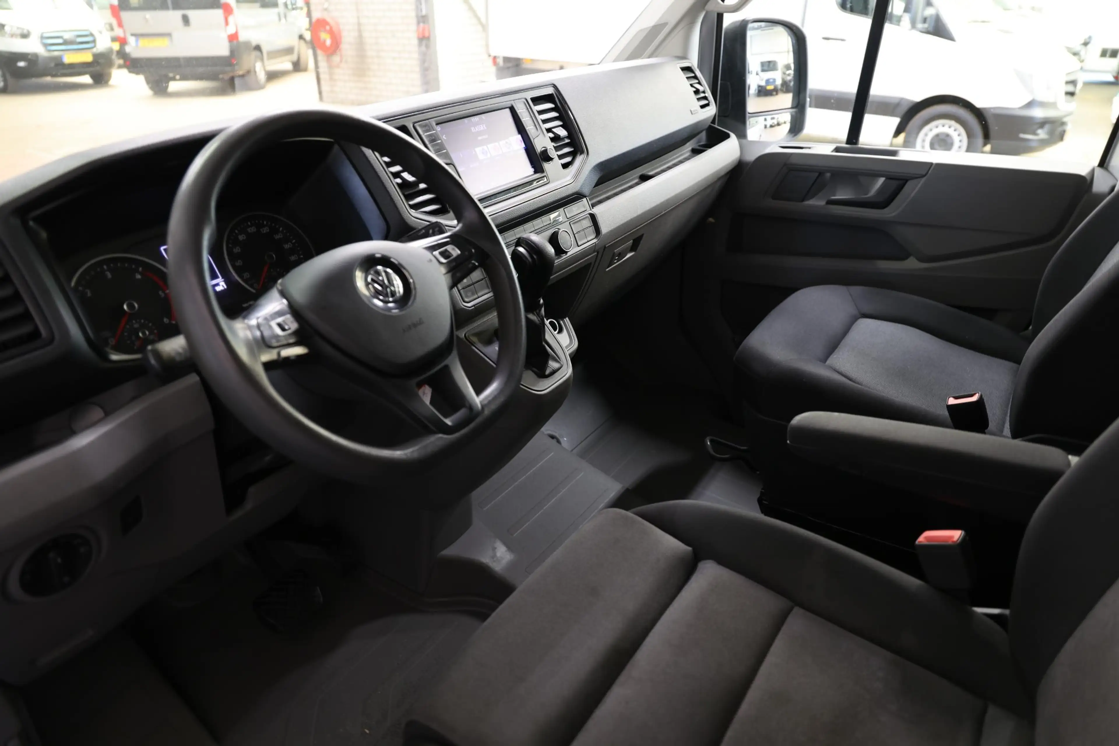 Volkswagen Crafter 2.0 TDI AUTOMAAT L3H3 LAADKLEP EN TREKHAAK — photo 8