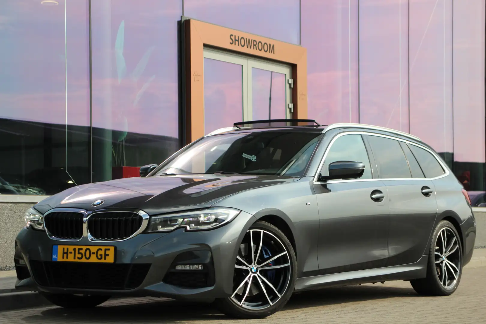 BMW 330 3-serie Touring 330i High Executive Edition | M-sp Gris - 1