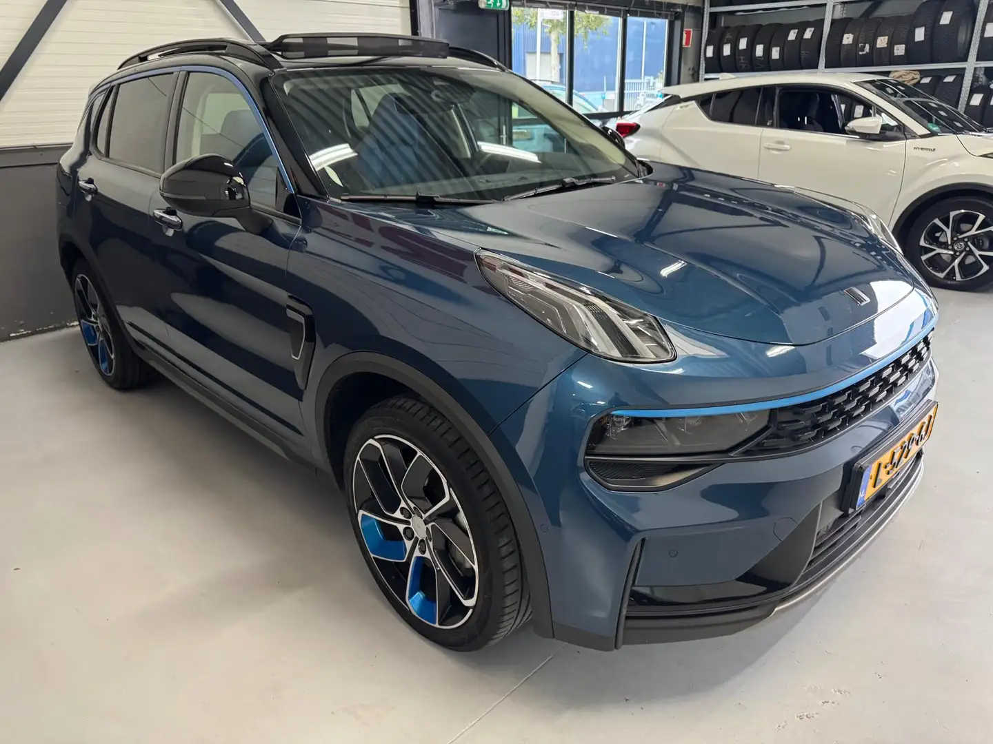 Lynk & Co 01 1.5, NL, NAP, full-opties,Panorama,Camera,Carplay, Blauw - 2