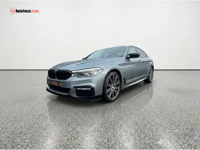 BMW 520 M-Sport / Navi Professional / Schiebedach / Digital Cockpit