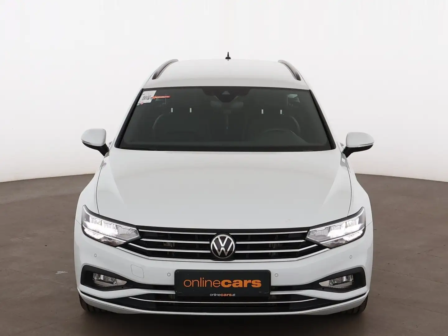 Volkswagen Passat Variant 2.0 TDI Business Aut LED AHK RADAR Weiß - 2