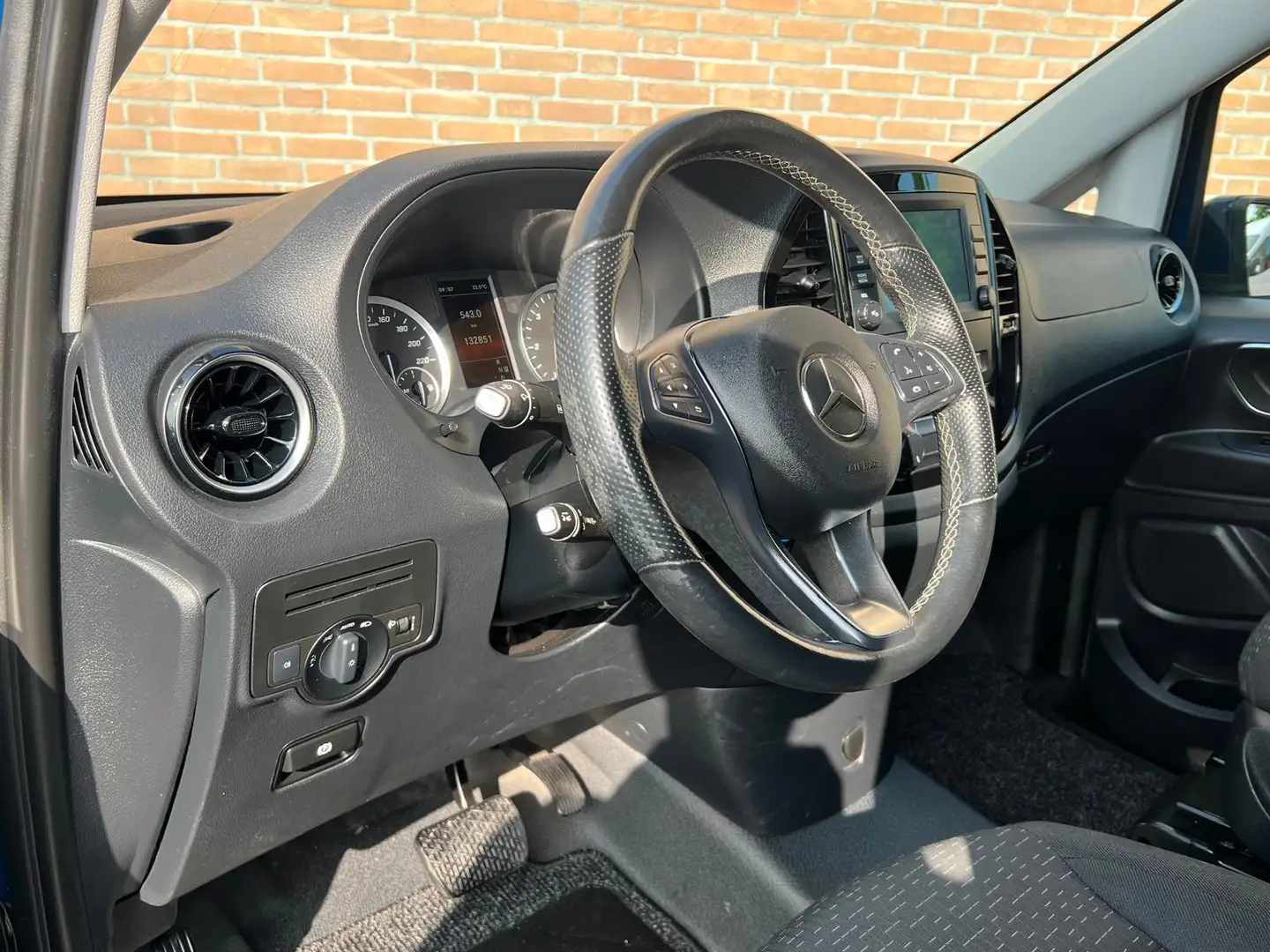 Mercedes-Benz Vito 114CDI 136PK 9G-Tronic XL / Distronic / Camera / E Blauw - 2