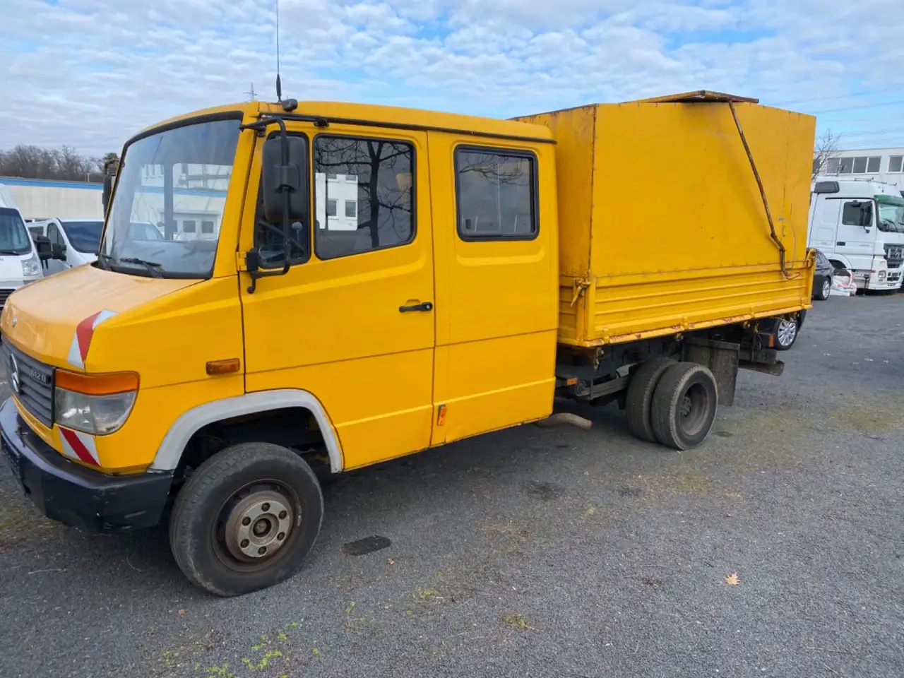 Mercedes-Benz Vario 612D LKW 3 SEITEN KIPPER OFF. KASTEN, foto 2