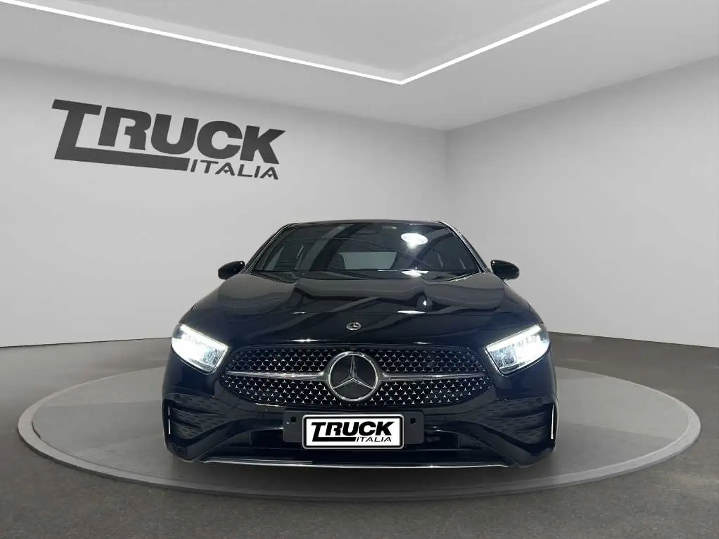 Mercedes-Benz A 200 - A 200 d AMG Line Advanced Plus auto Nero - 2