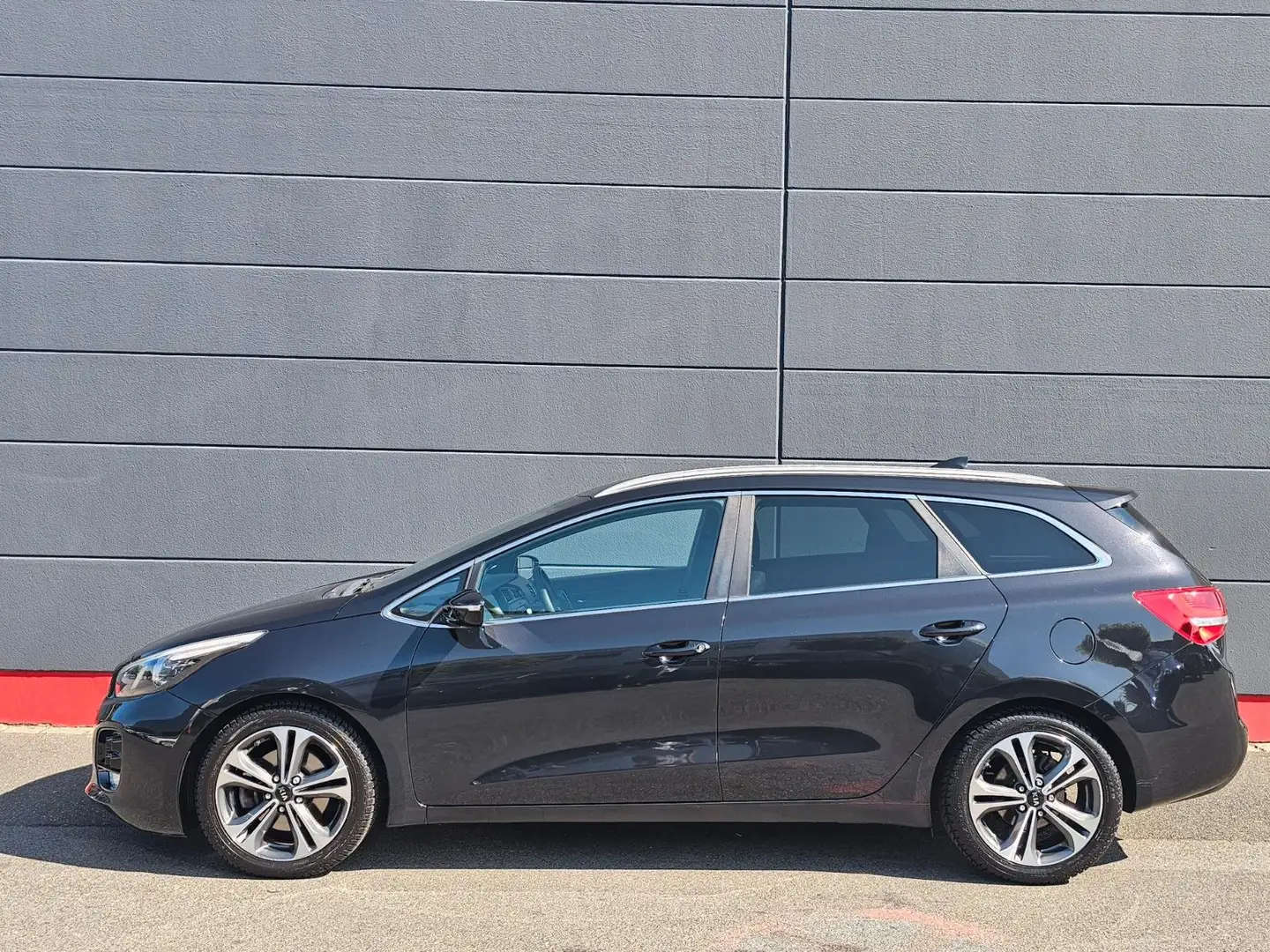 Kia Ceed SW / cee'd SW GT-Line *Navi*LED*Allwetter Schwarz - 2