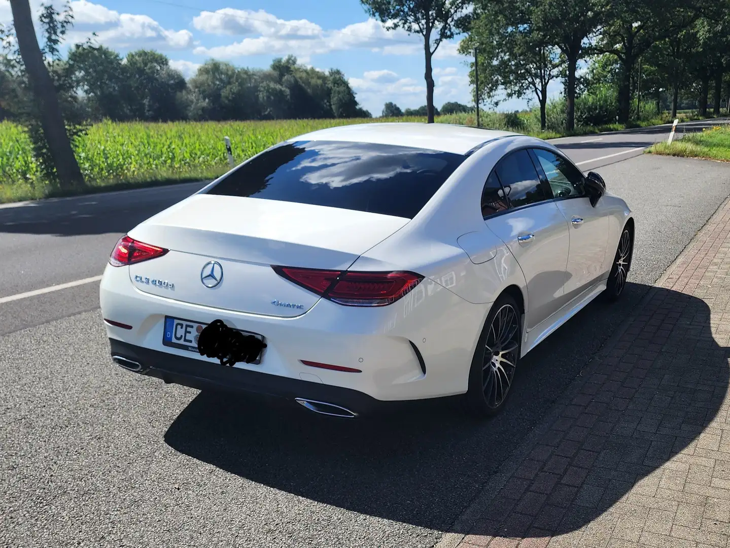 Mercedes-Benz CLS 400 CLS 400 d 4Matic 9G-TRONIC AMG Line Белый - 1