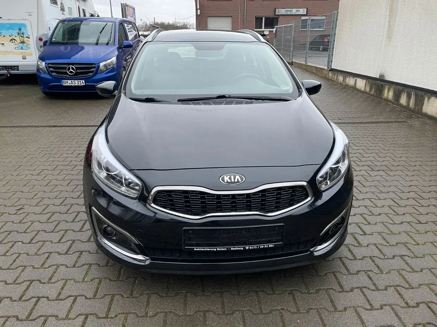 Kia Ceed SW / cee'd SW 1.Hand,Scheckheft,TÜV+AU neu Negru - 2