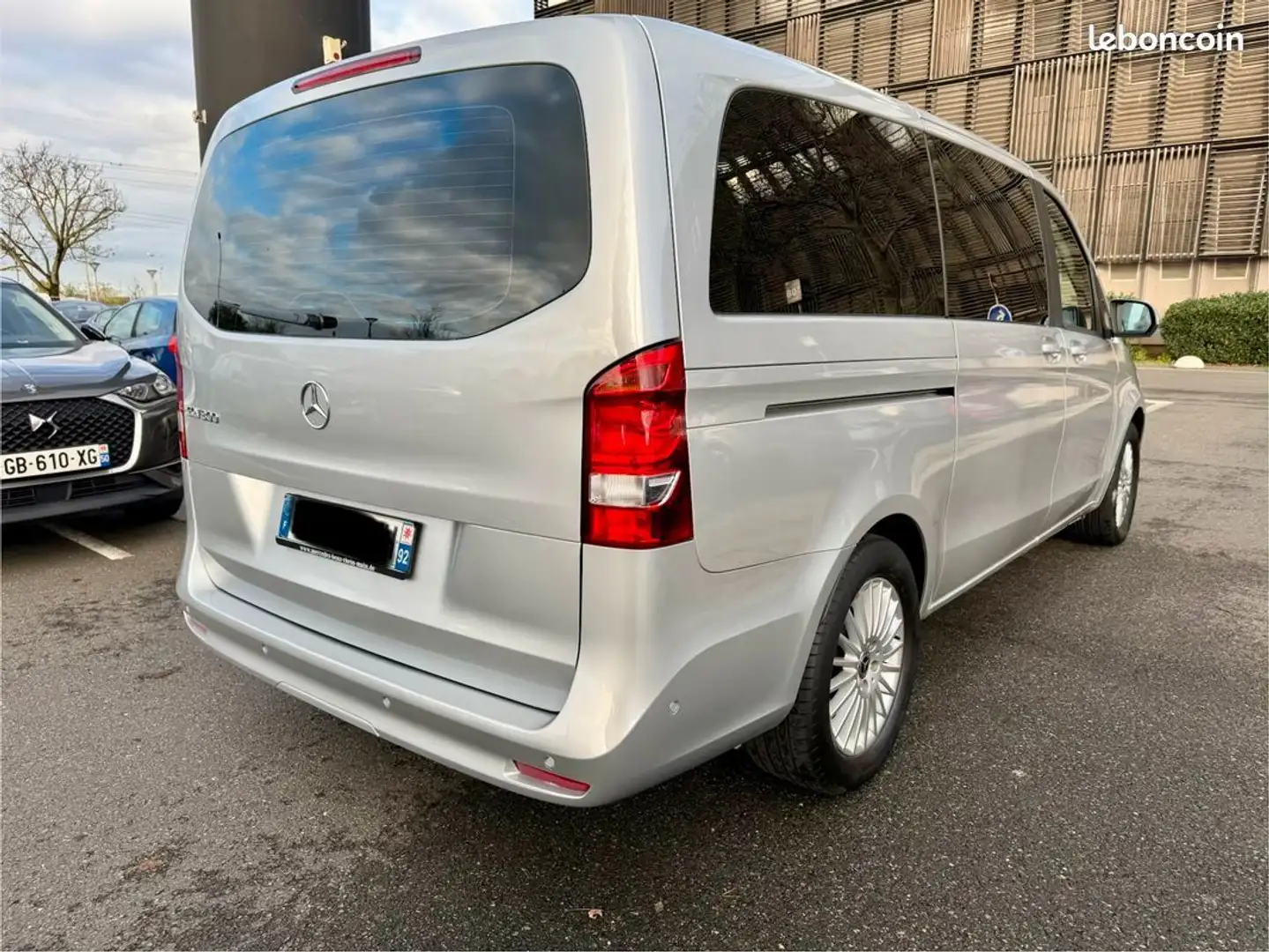 Mercedes-Benz EQV 300 300 204ch Gris - 2