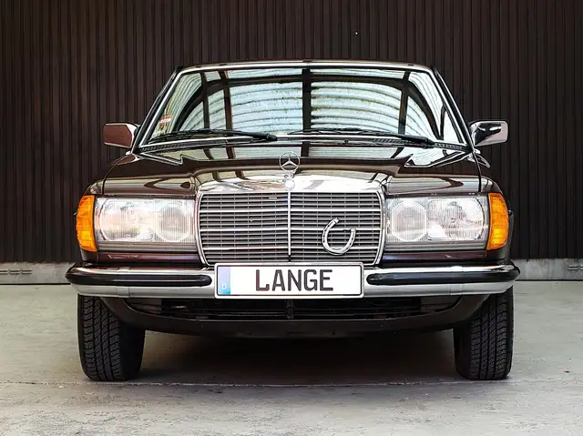 Mercedes-Benz CE 230 Deutscher 230 CE mit nur 18.890 km NEUWERTIG !!!!!