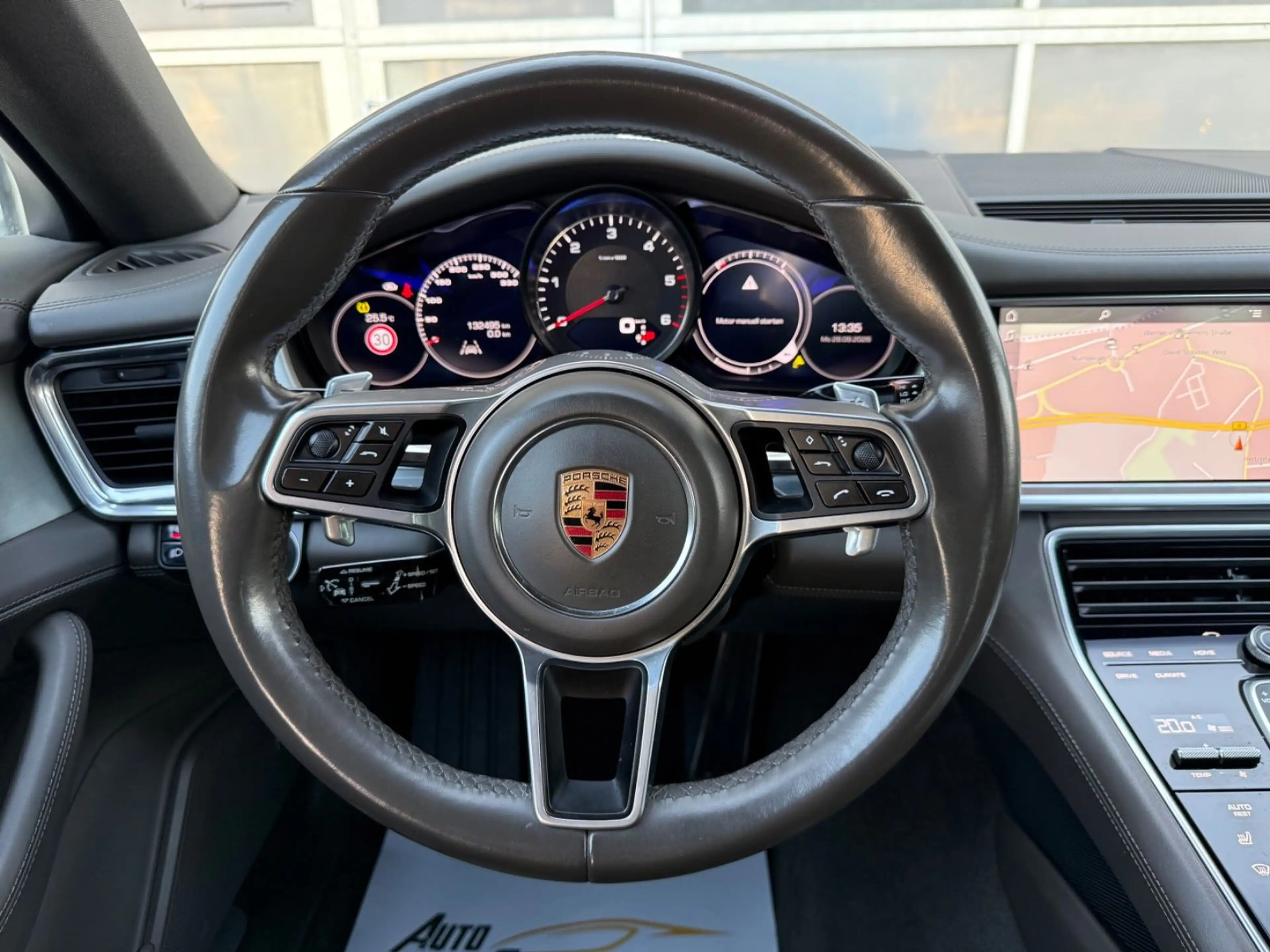 Porsche Panamera 4 S Diesel — photo 12