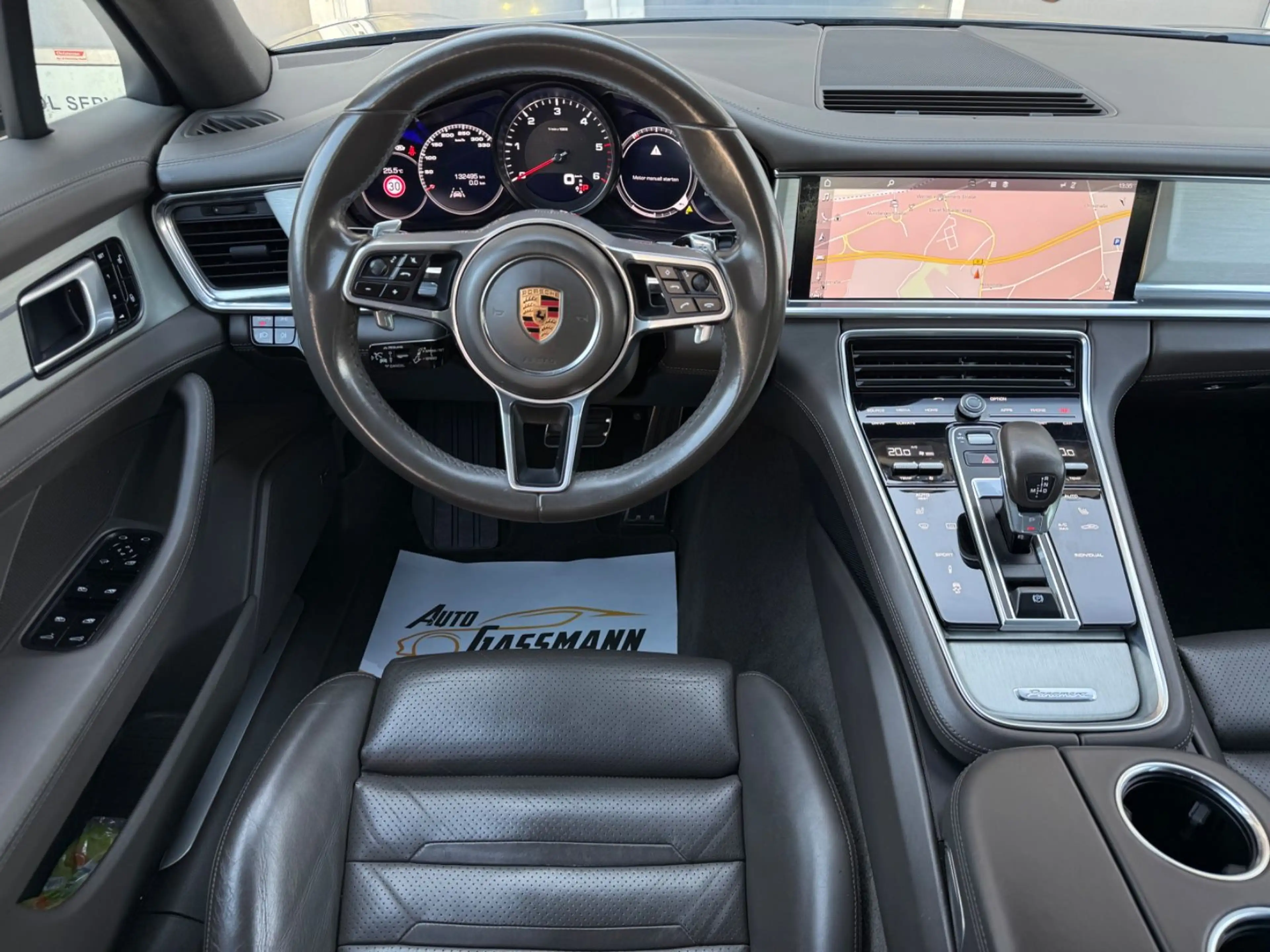 Porsche Panamera 4 S Diesel — photo 11
