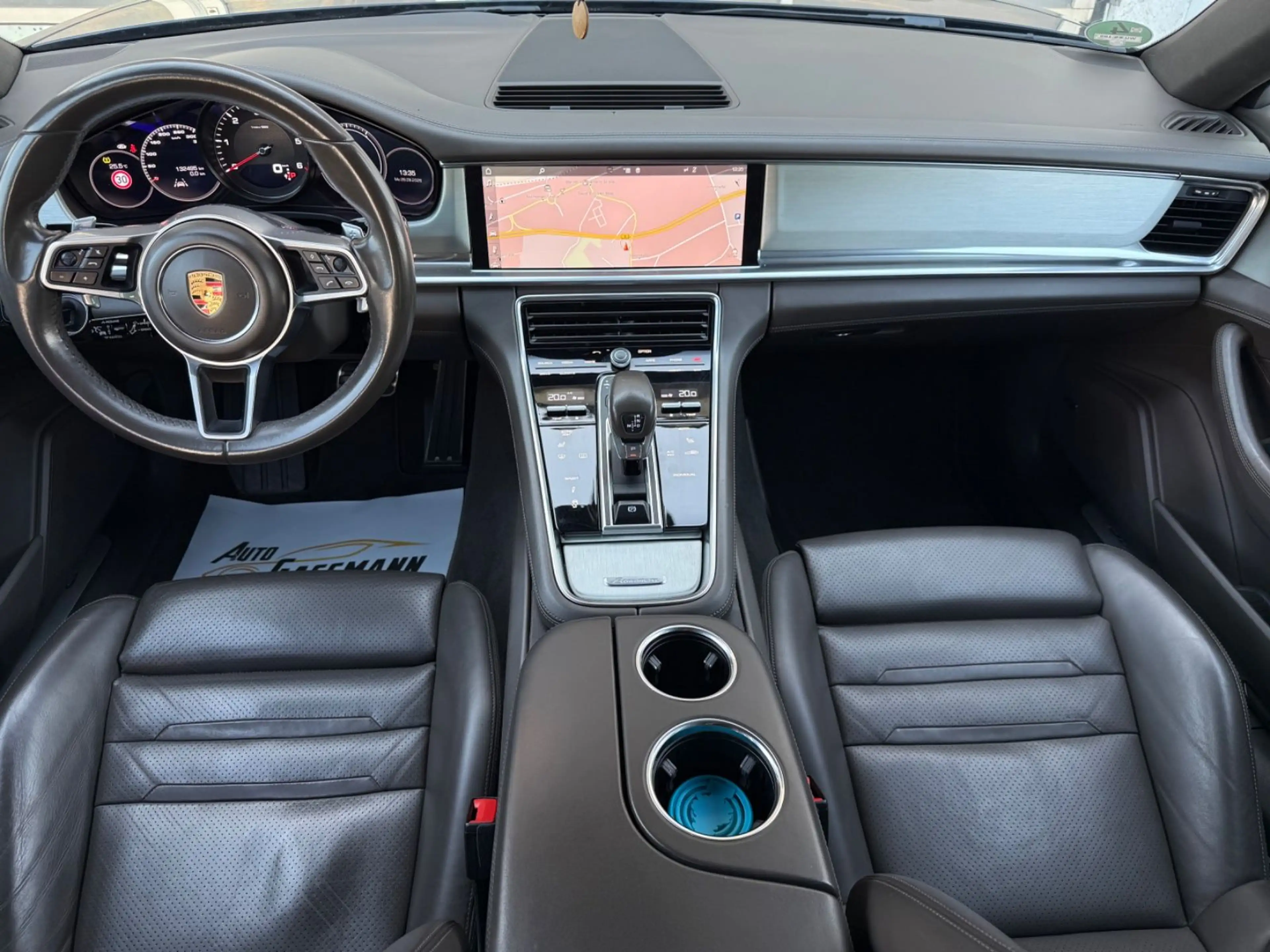 Porsche Panamera 4 S Diesel — photo 10