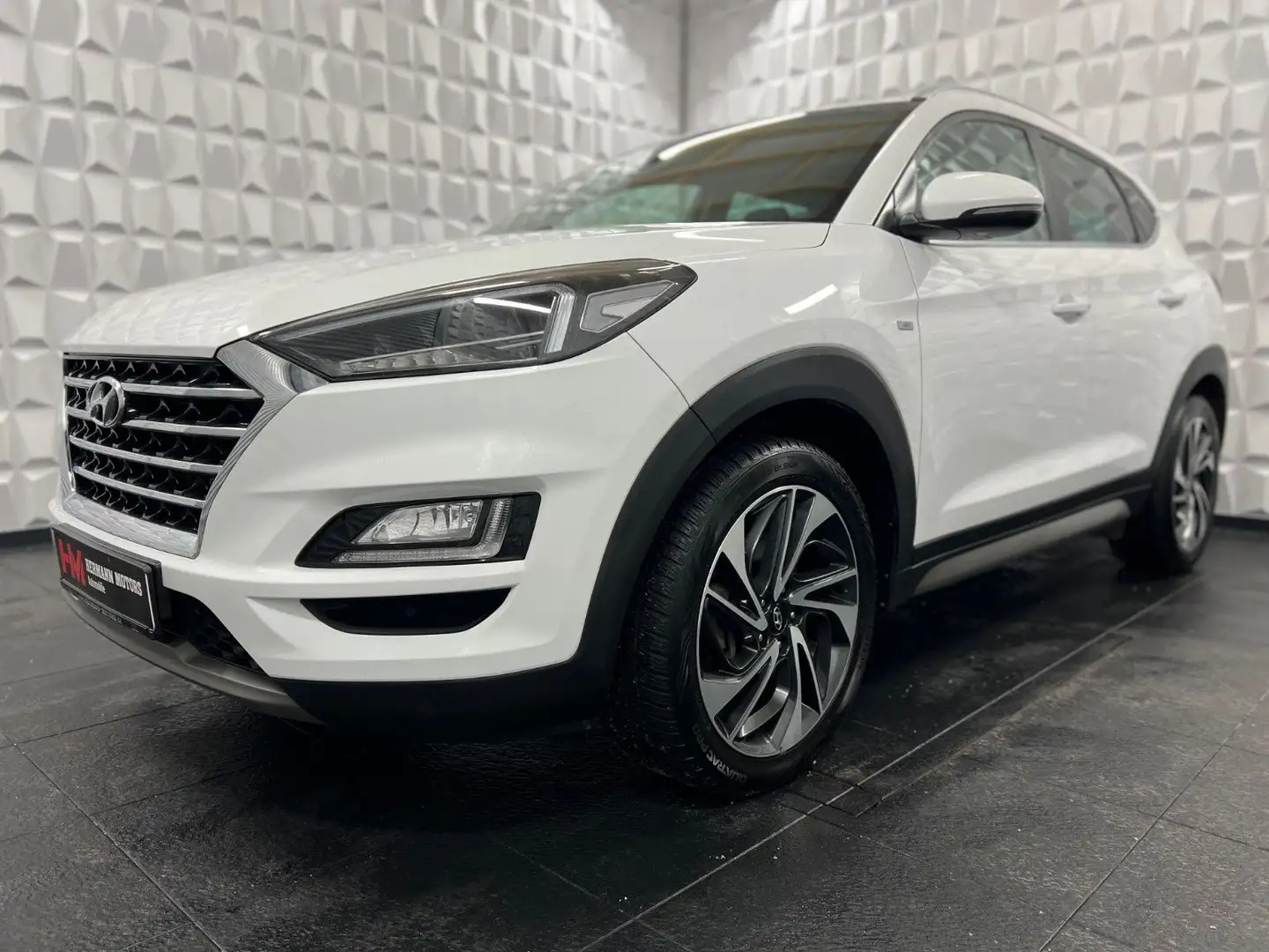 Hyundai TUCSON 2.0 CRDi Style MH 4WD/LED/Tempo/Nav/Bluet Weiß - 1