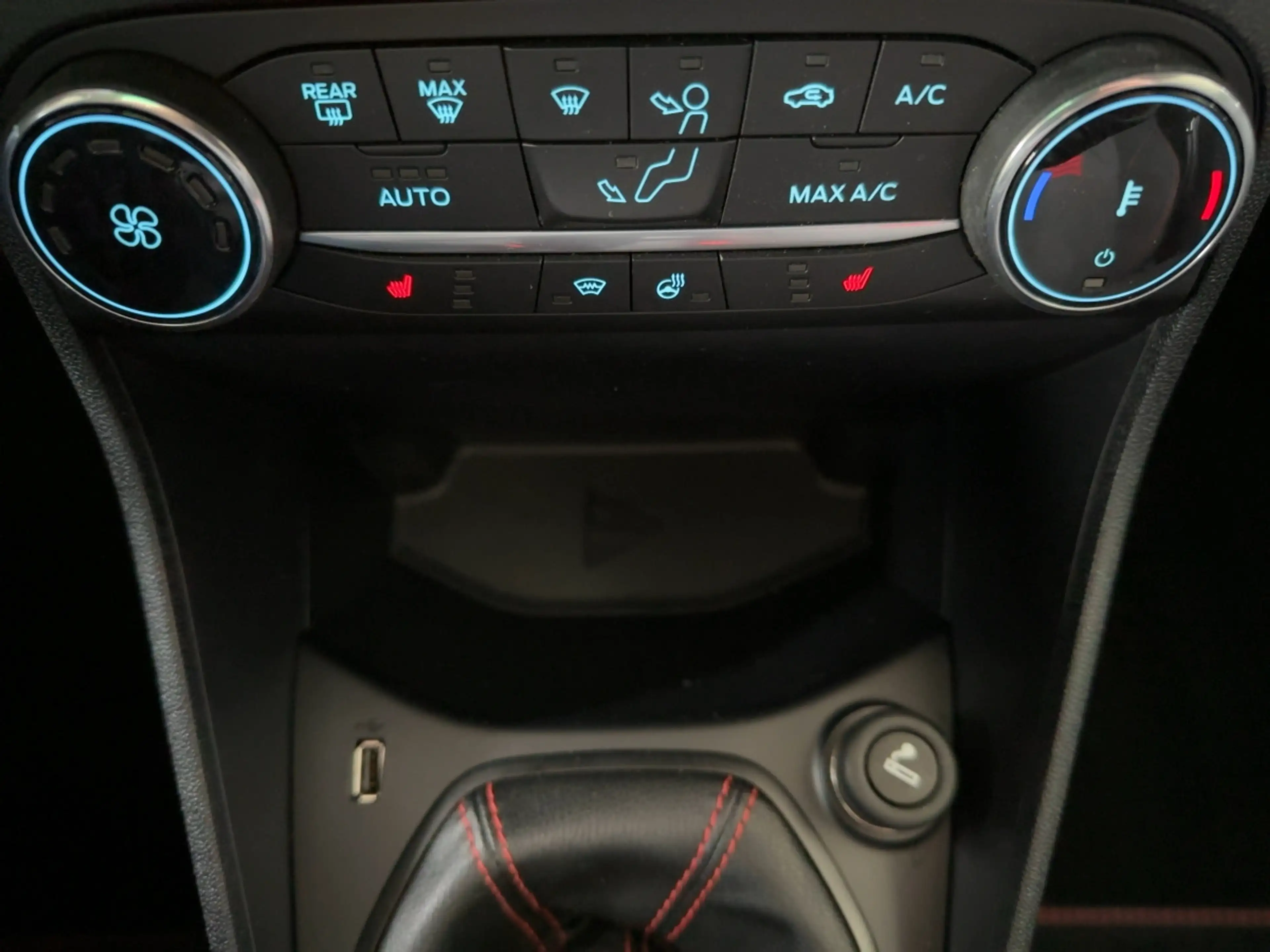 Ford Fiesta ST-LINE *LED+KAMERA+SITZHEIZUNG+PDC* *LED+KAMERA+S — photo 13
