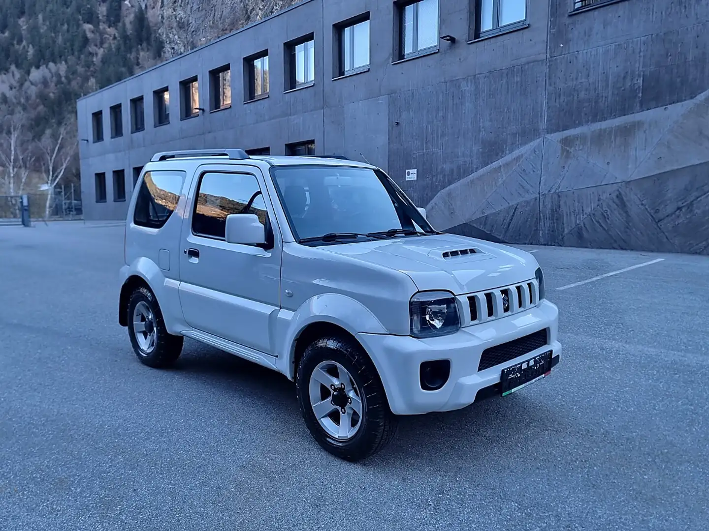 Suzuki Jimny 1,3 VX L2 special **Automatic-Getriebe** Weiß - 2