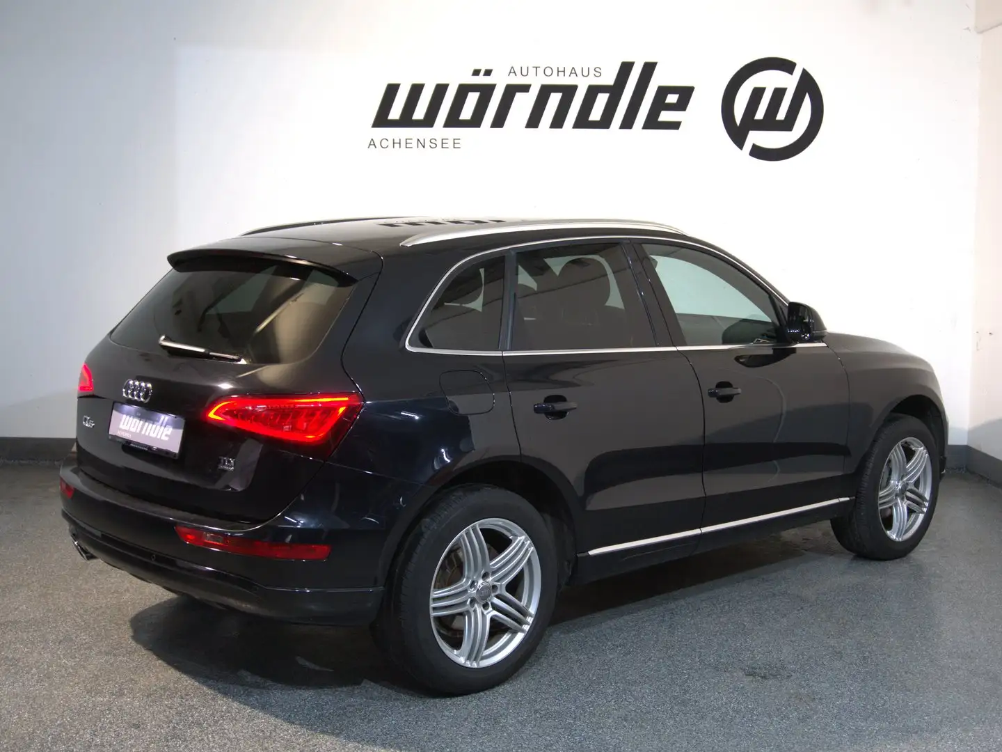 Audi Q5 2.0 TDI quattro Style Schwarz - 2