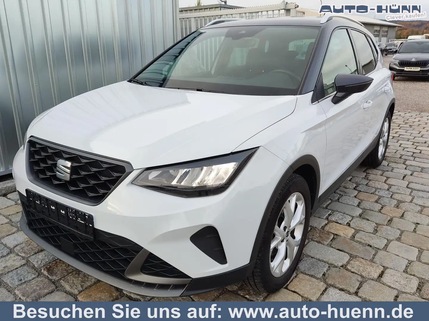 SEAT Arona 1,0 TSI DSG 110 PS "FR"-Navi-SunSet-Sitzheizung... Bianco - 1