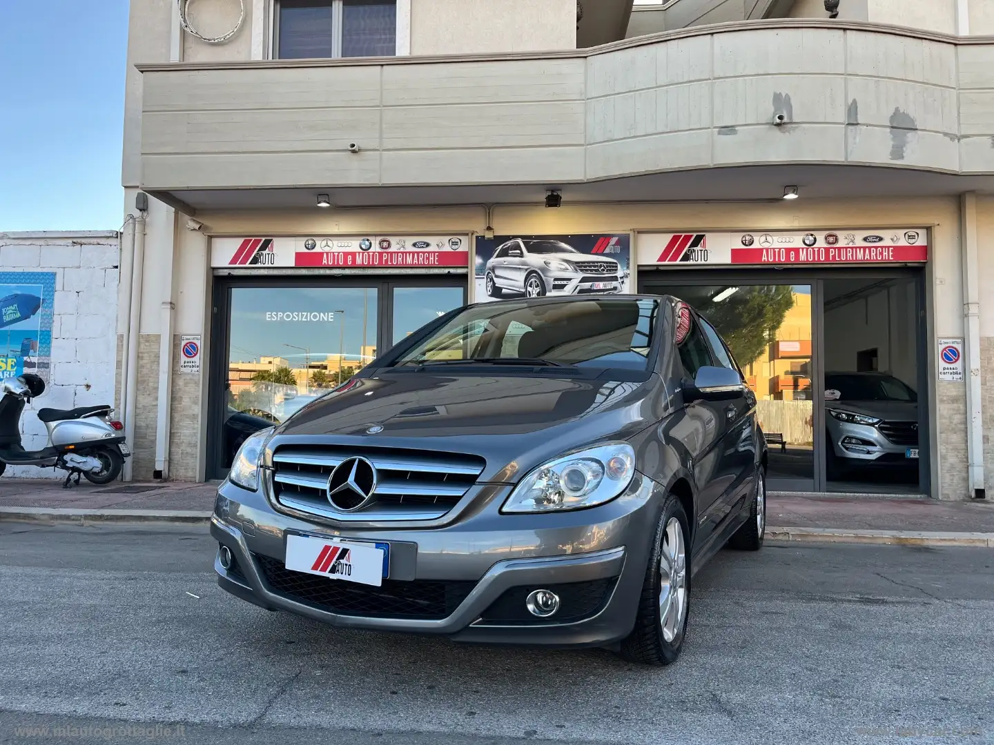 Mercedes-Benz B 150 B 180 BlueEFFICIENCY Executive Grigio - 2
