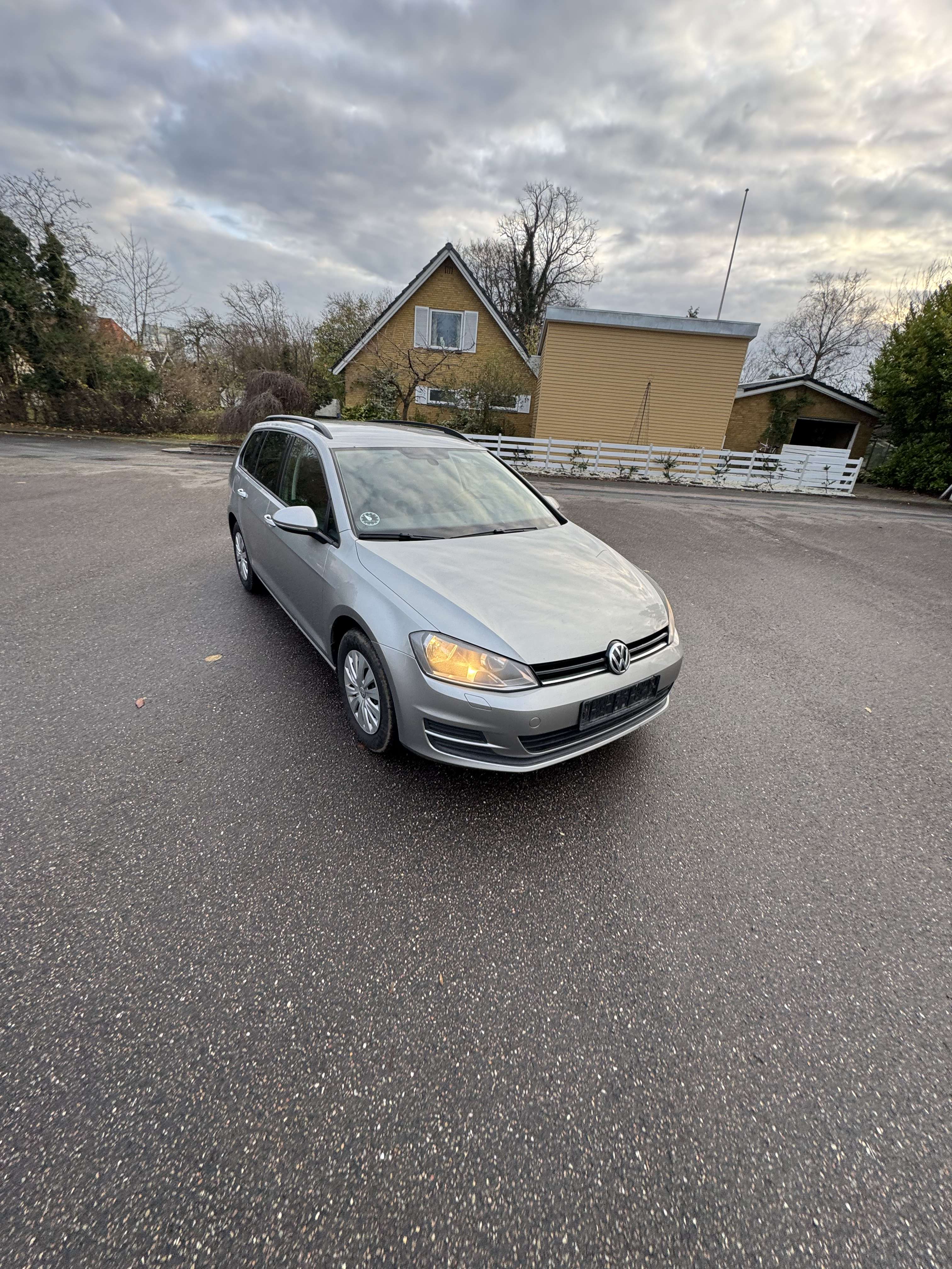 Second hand Volkswagen Golf 1.6