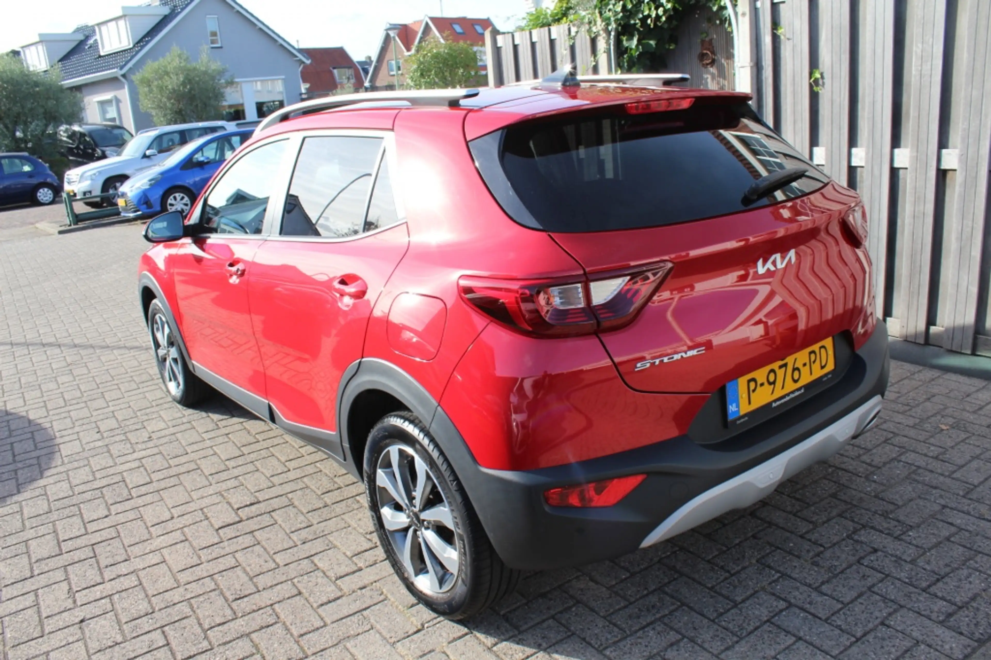 Kia Stonic 1.0 T-GDi MHEV Dynamic+Line — photo 4