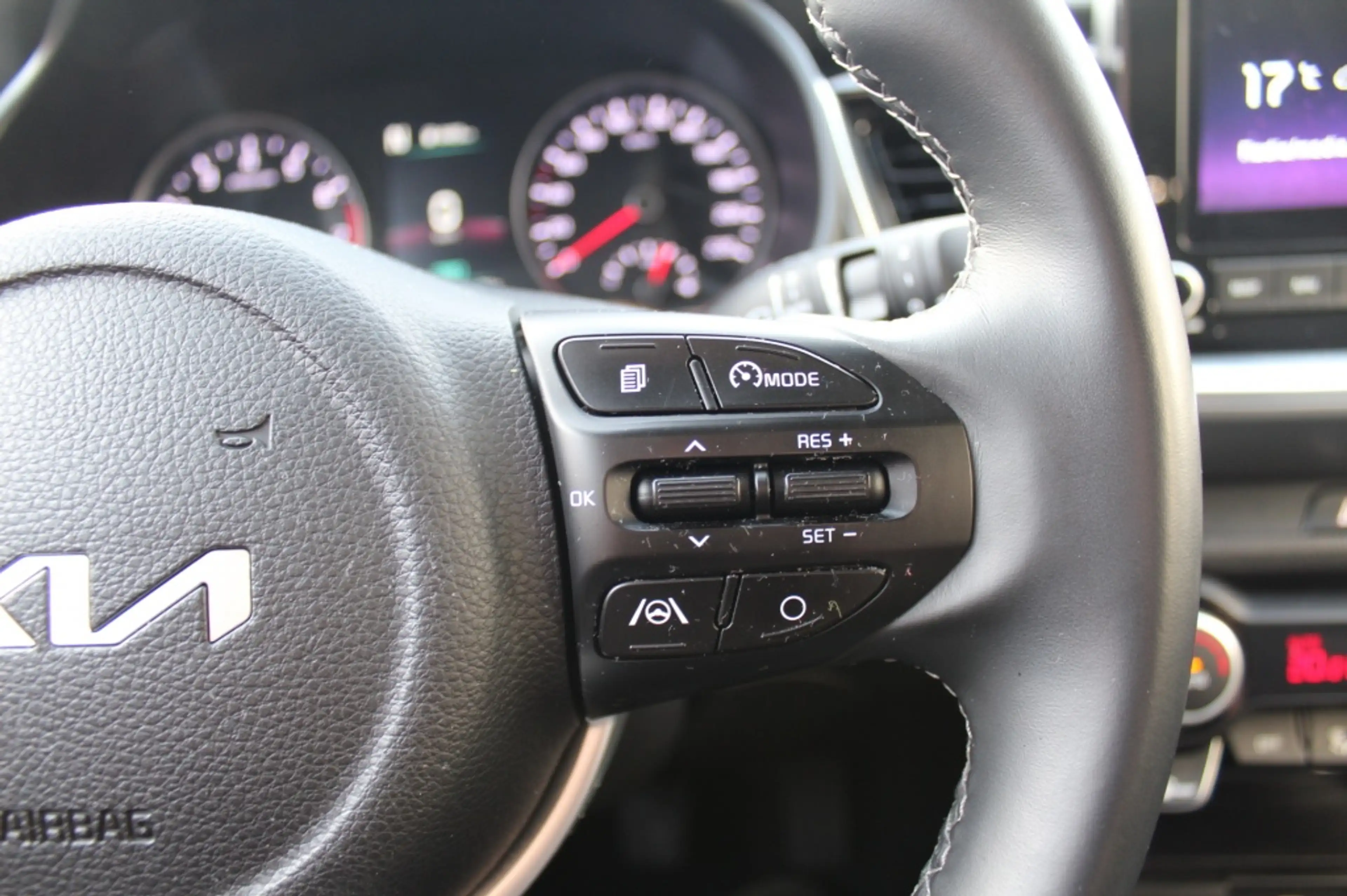 Kia Stonic 1.0 T-GDi MHEV Dynamic+Line — photo 19